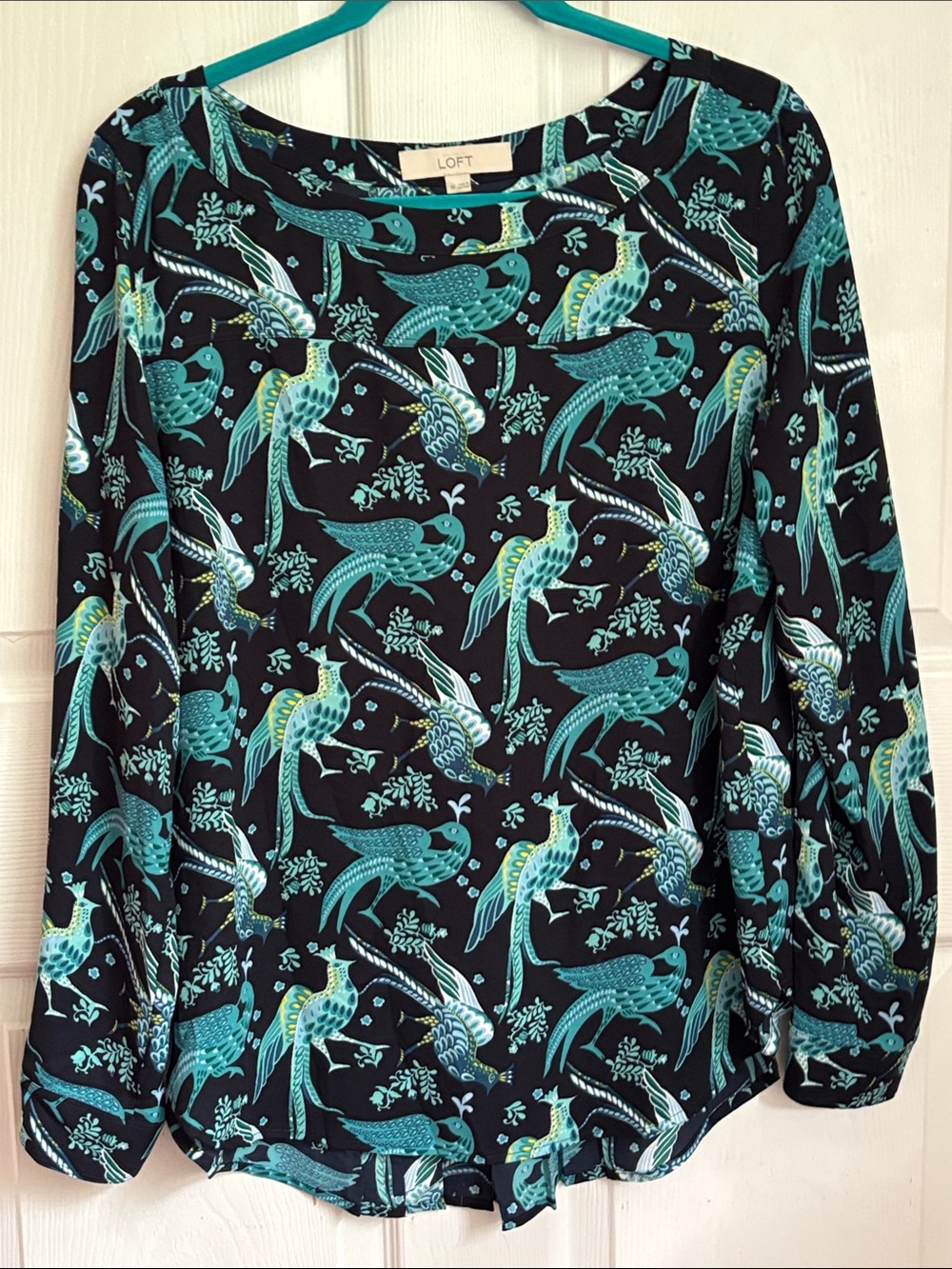 LOFT blouse peacock Bird Print Long Sleeve lightweight top size Medium Novelty